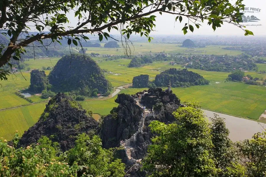 Voiture privée de Moc Chau à Ninh Binh - Voiture Privée Vietnam