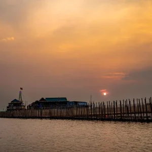 Tour Au Coucher Du Soleil Sur La Lagune De Tam Giang - Voiture Privée Vietnam