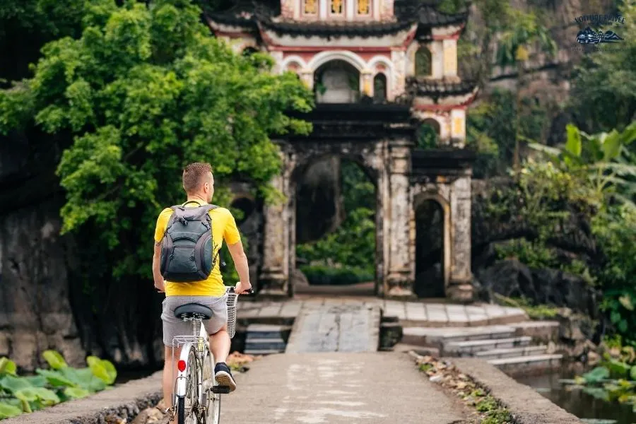 Voiture privée de Sapa à Ninh Binh - Voiture Privee Vietnam